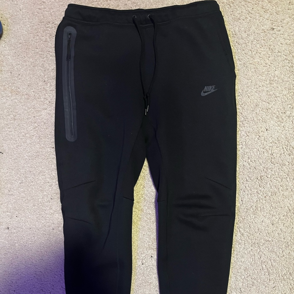 Black Nike Tech Pants